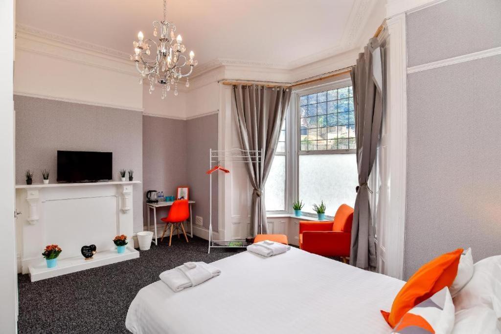 The Alexander - By Tifa Stays Swansea Exterior foto